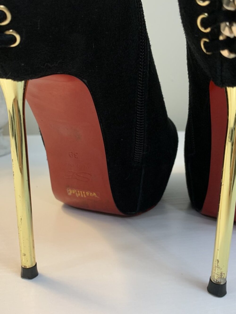 Sasha Fabiani Black Suede Platform Gold Stiletto Booties Gently Used US8.5/EU39 - Picture 8 of 11